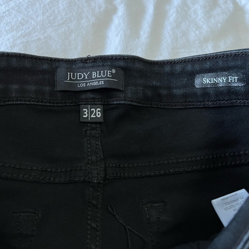 Judy Blue Skinny Fit Womens Size 26 Black Distressed Cheetah Mid Rise Jeans. - Picture 4 of 8